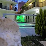 费尔吉纳星级酒店 尼基亚娜