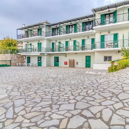 费尔吉纳星级酒店 3* 尼基亚娜